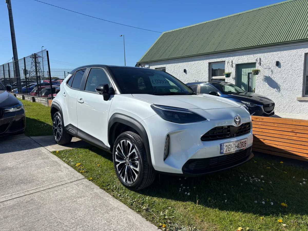 Toyota Yaris Cross 1.5 Petrol Hybrid*LOW MILAGE* - Image 4