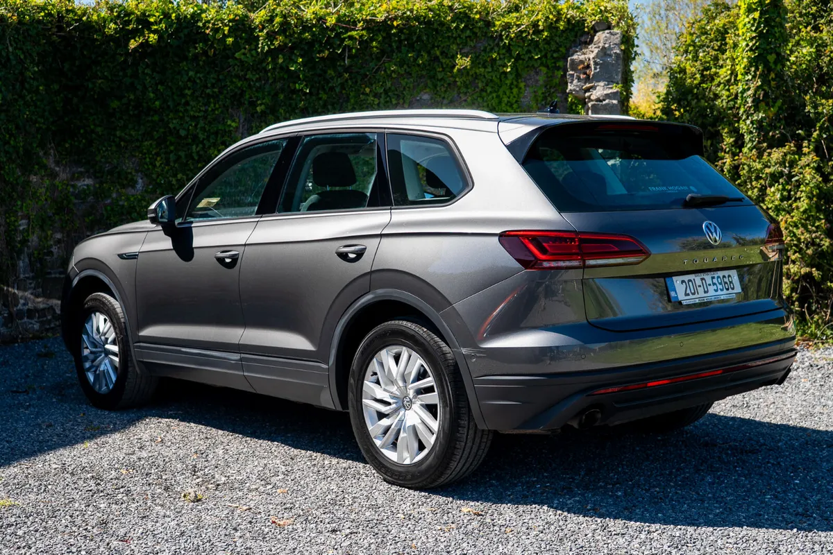 2020 Volkswagen Touareg 3.0 5 Seat Passenger - Image 3