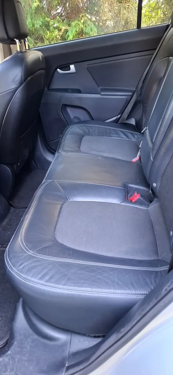 12 Kia Sportage , LOW kms,   NCT to Feb 27 - Image 2