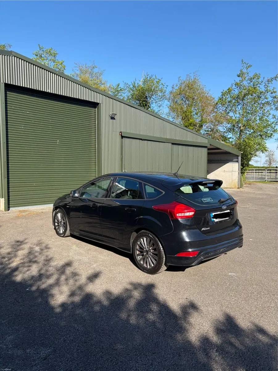 2017 Ford Focus ST-Line TDCI - Image 3