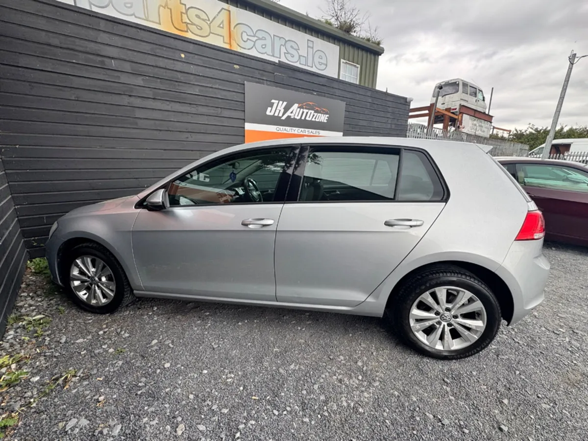 Volkswagen Golf 1.6 TDI SE BLUEMOTION 105PS 5DR - Image 6