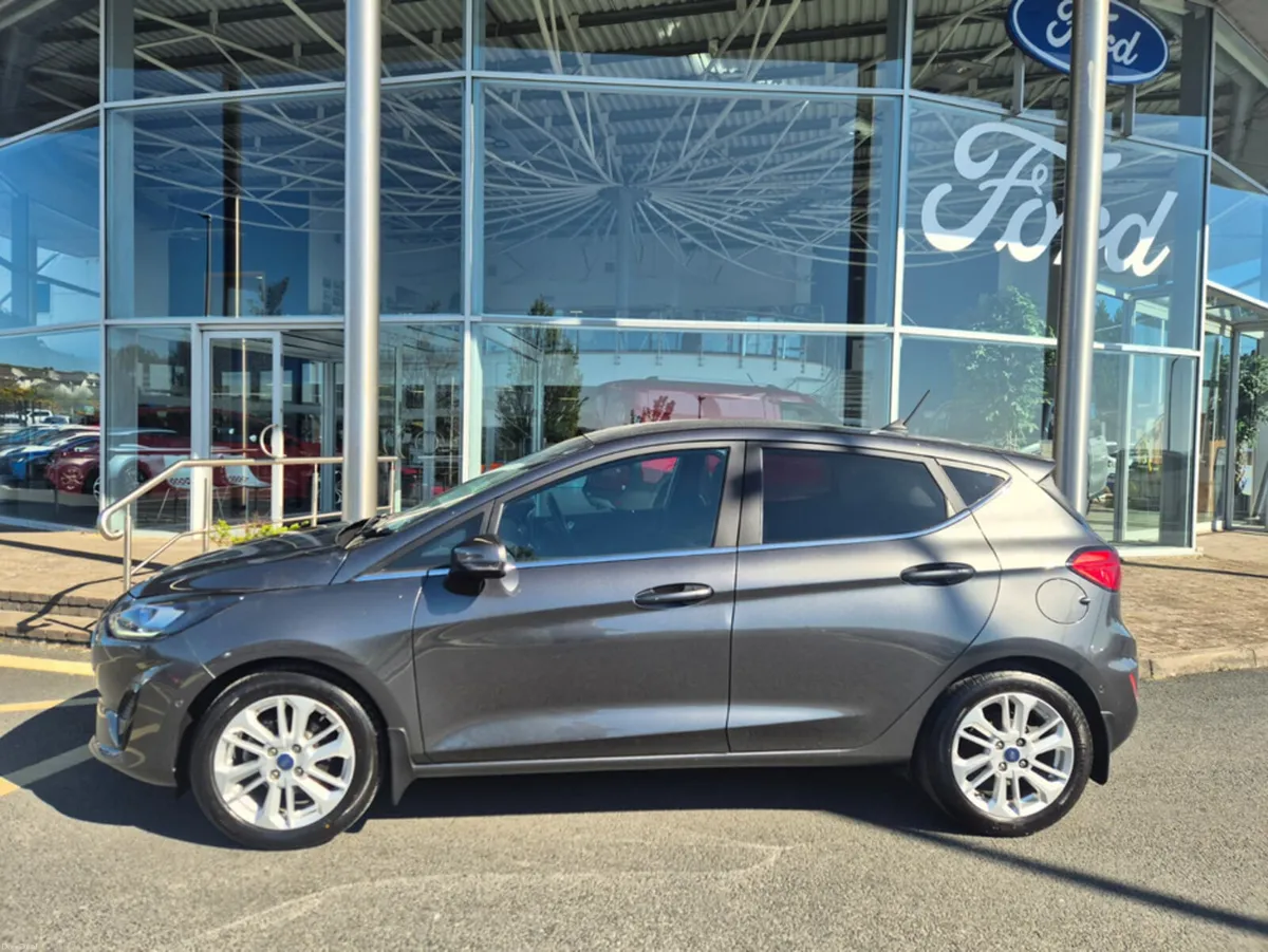 Ford Fiesta TITANIUM 1.0T 100PS - Image 2