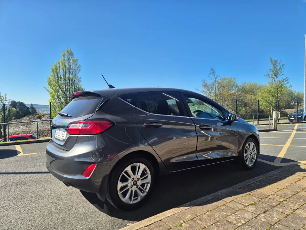 Ford Fiesta TITANIUM 1.0T 100PS - Image 6