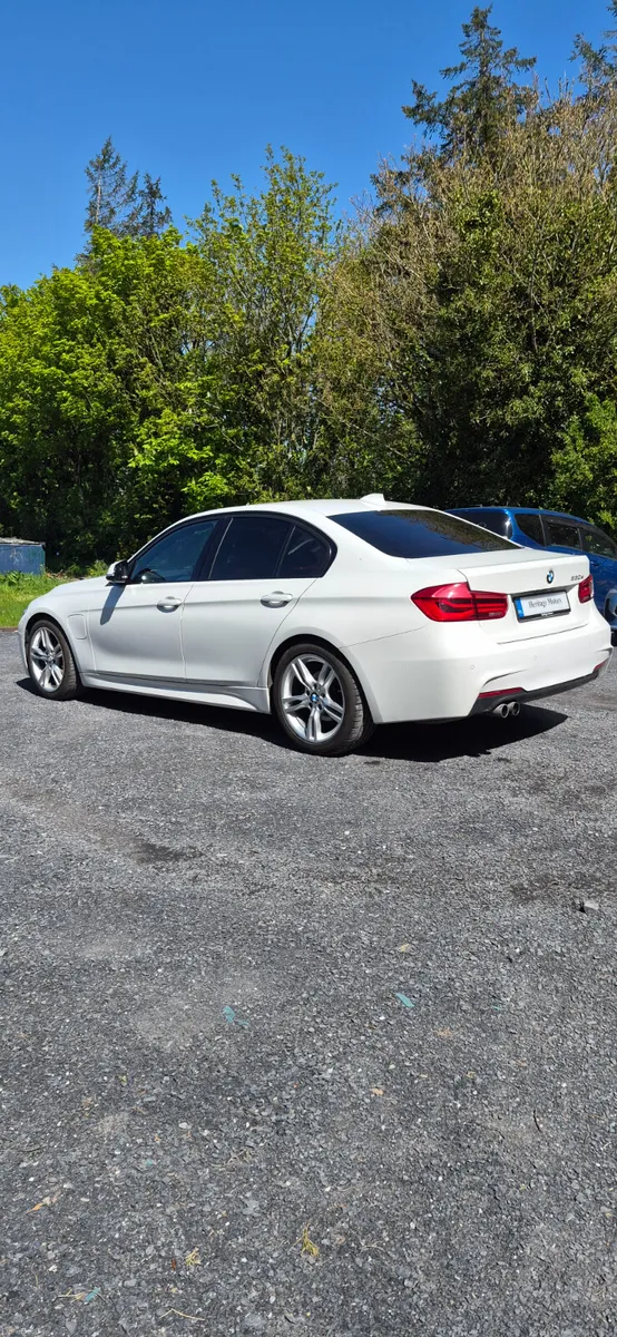 BMW 330e M SPORT 2016 - Image 5