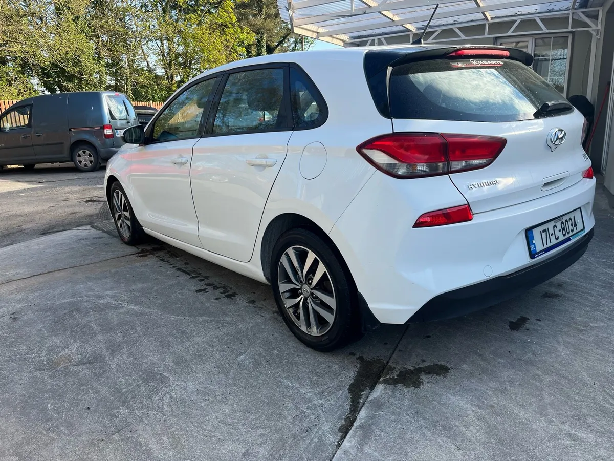 Hyundai i30 1.6d 2017 nct and taxed - Image 2