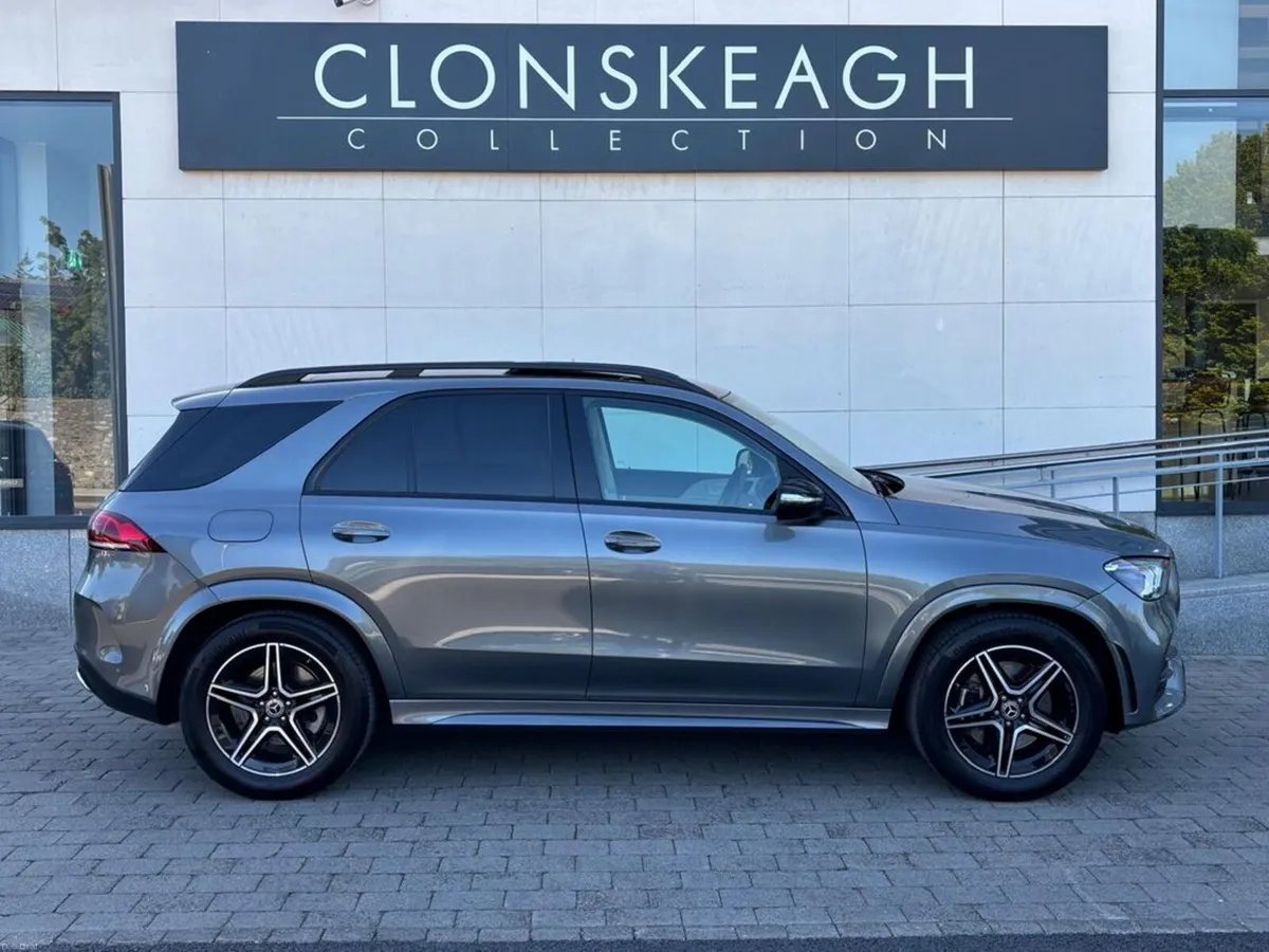 Mercedes-Benz GLE 300D, 4 MATIC, 7SEATER, AMG NIGH - Image 2