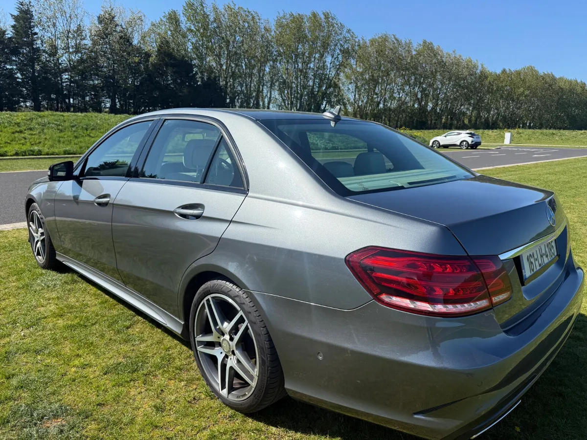 E220d | AMG NIGHT EDITION | HIGH SPEC - Image 4