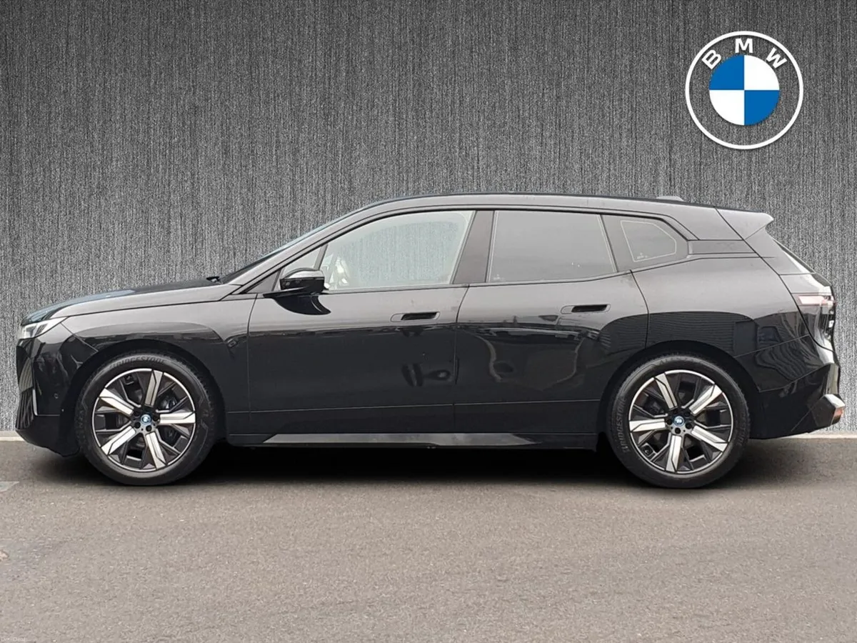 BMW iX xDrive40 M Sport - Image 4