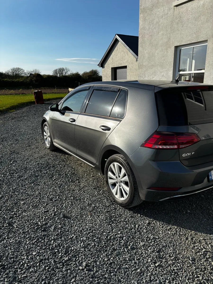 Volkswagen Golf - Image 4