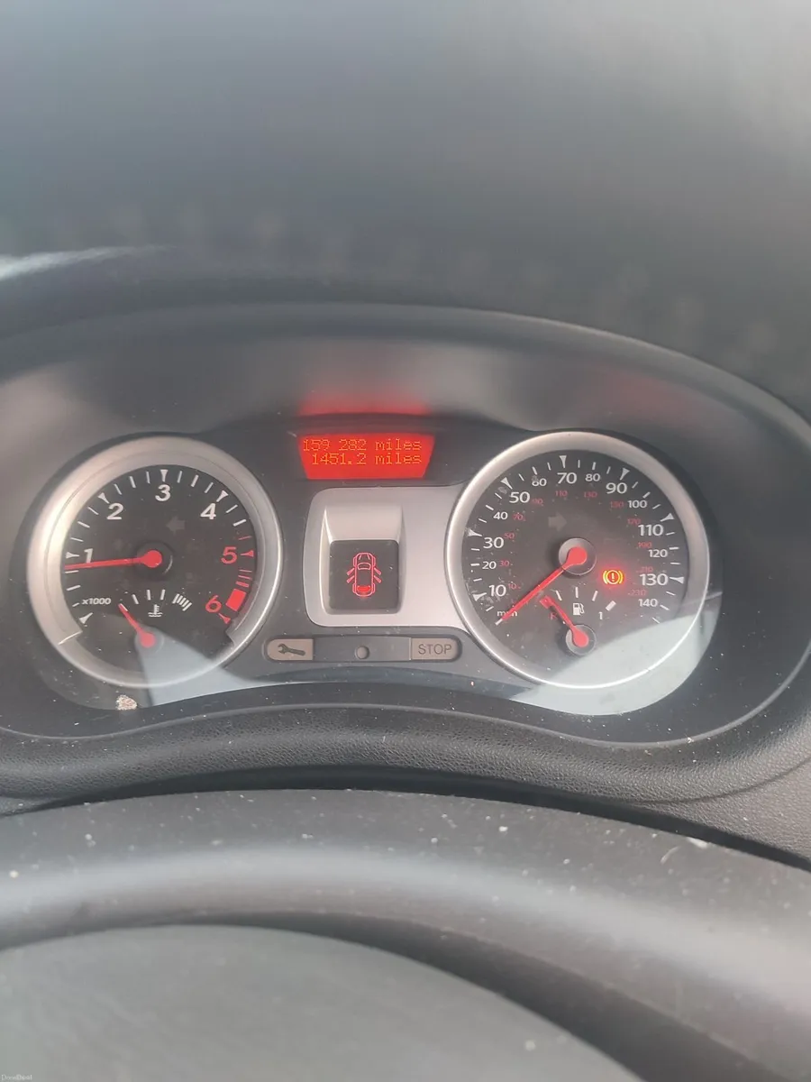 Renault Clio 2010 - Image 2