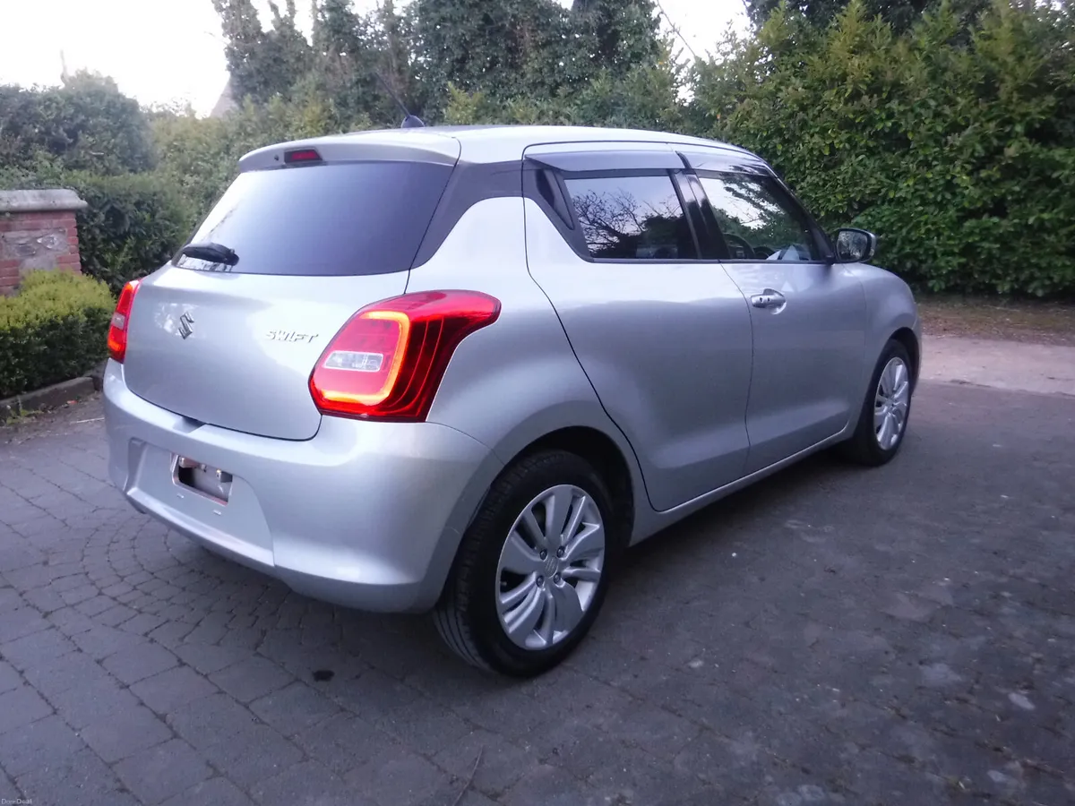 SUZUKI SWIFT 1.2 AUTO 5 DOOR LOW MILEAGE - Image 3