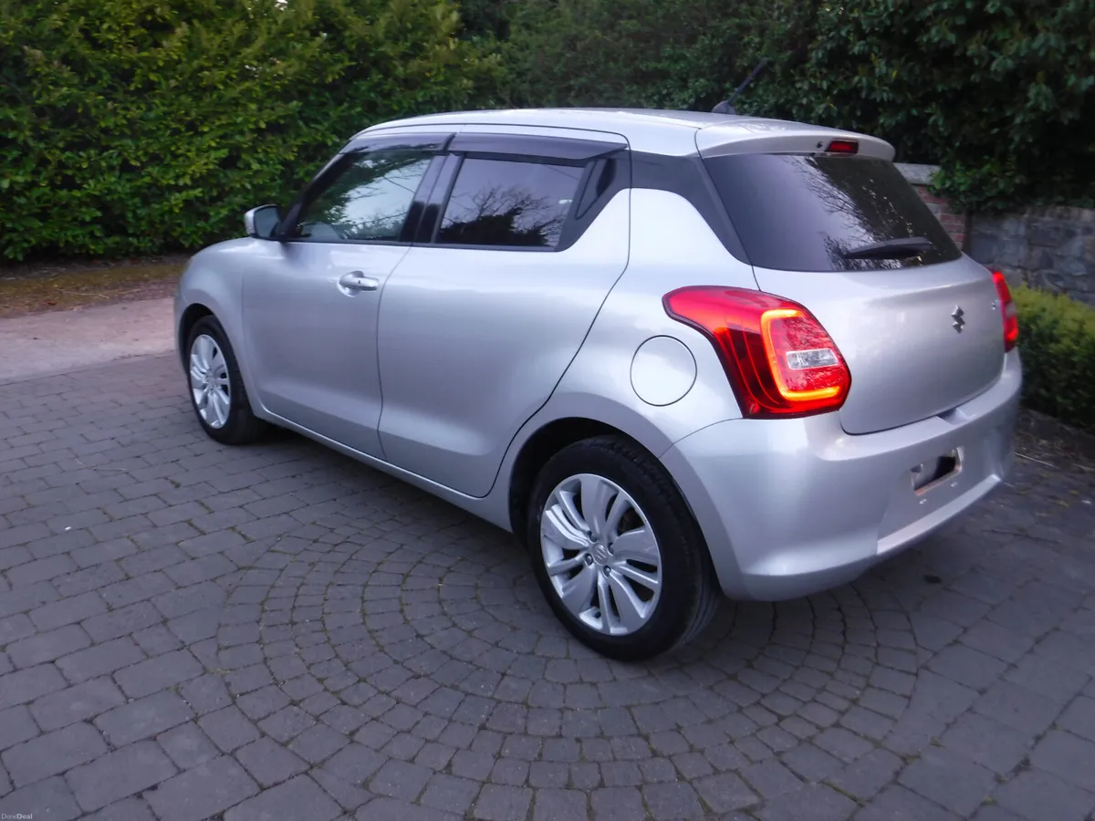 SUZUKI SWIFT 1.2 AUTO 5 DOOR LOW MILEAGE - Image 4