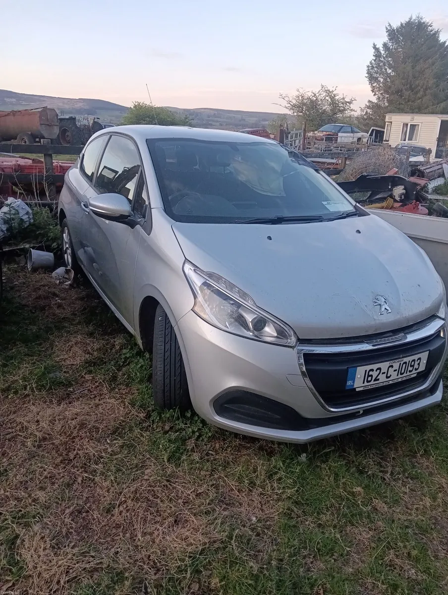 Peugeot 208 - Image 1