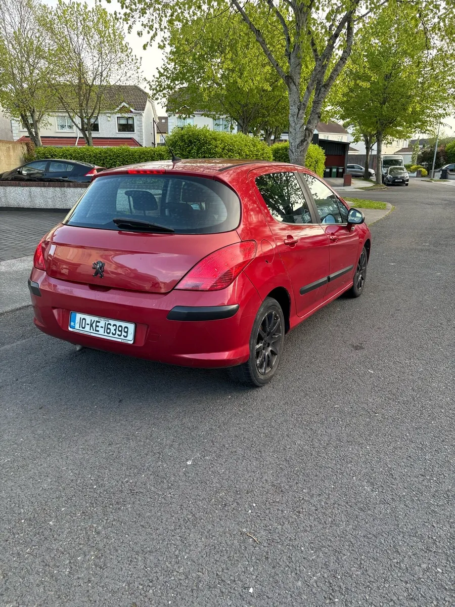 Peugeot 308 - Image 2