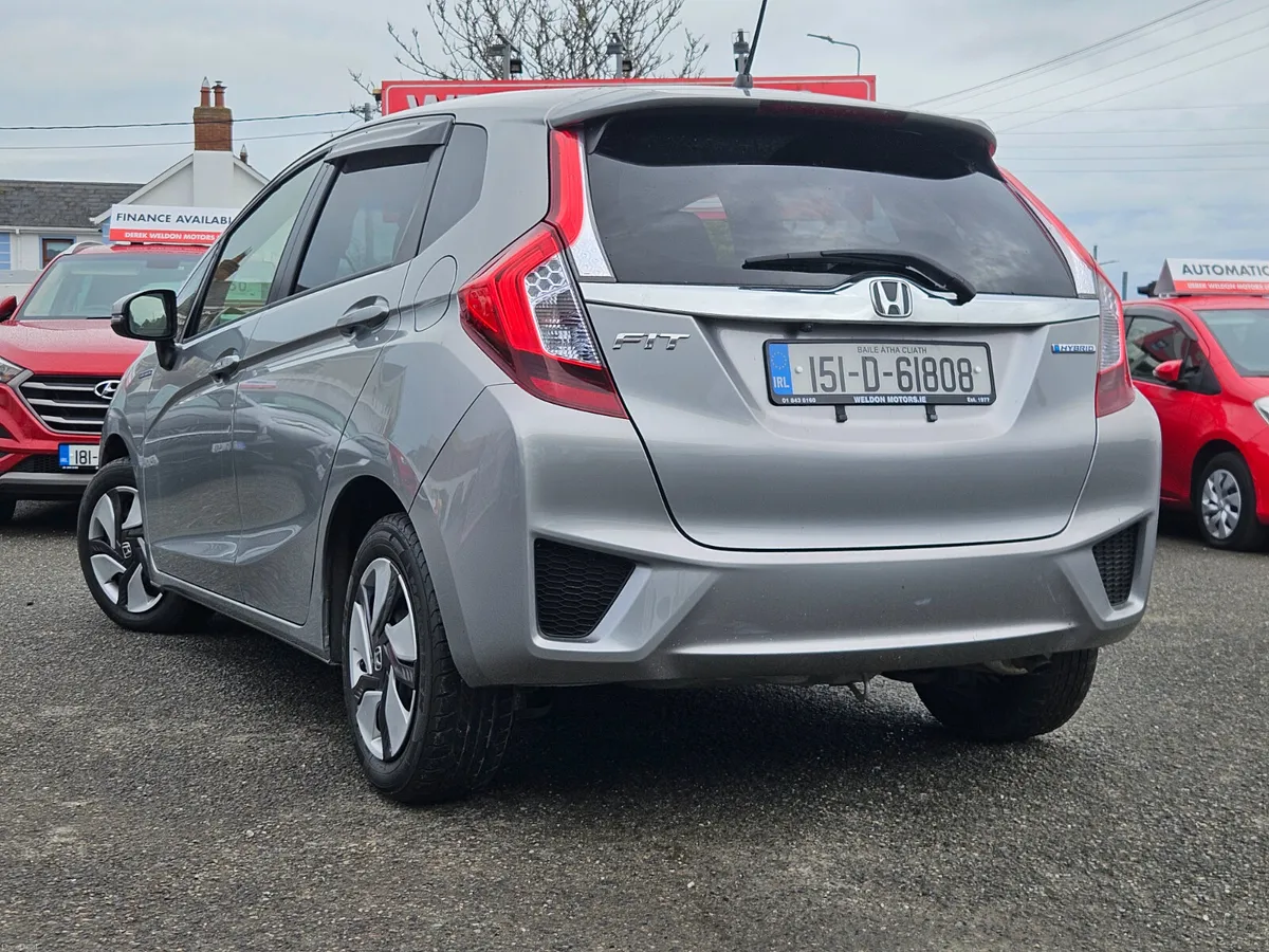 Honda Fit 2015 - Image 2