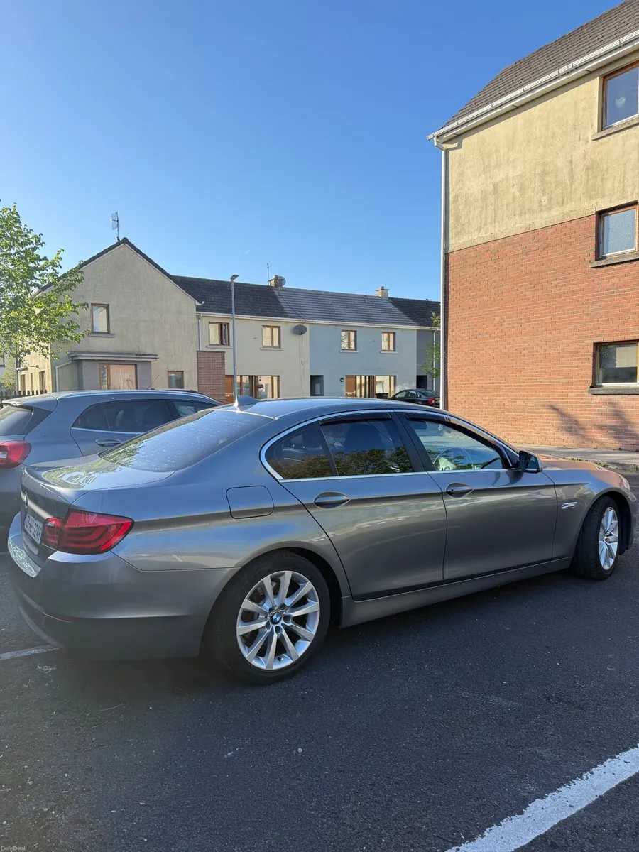 BMW 5-Series 2013 - Image 4