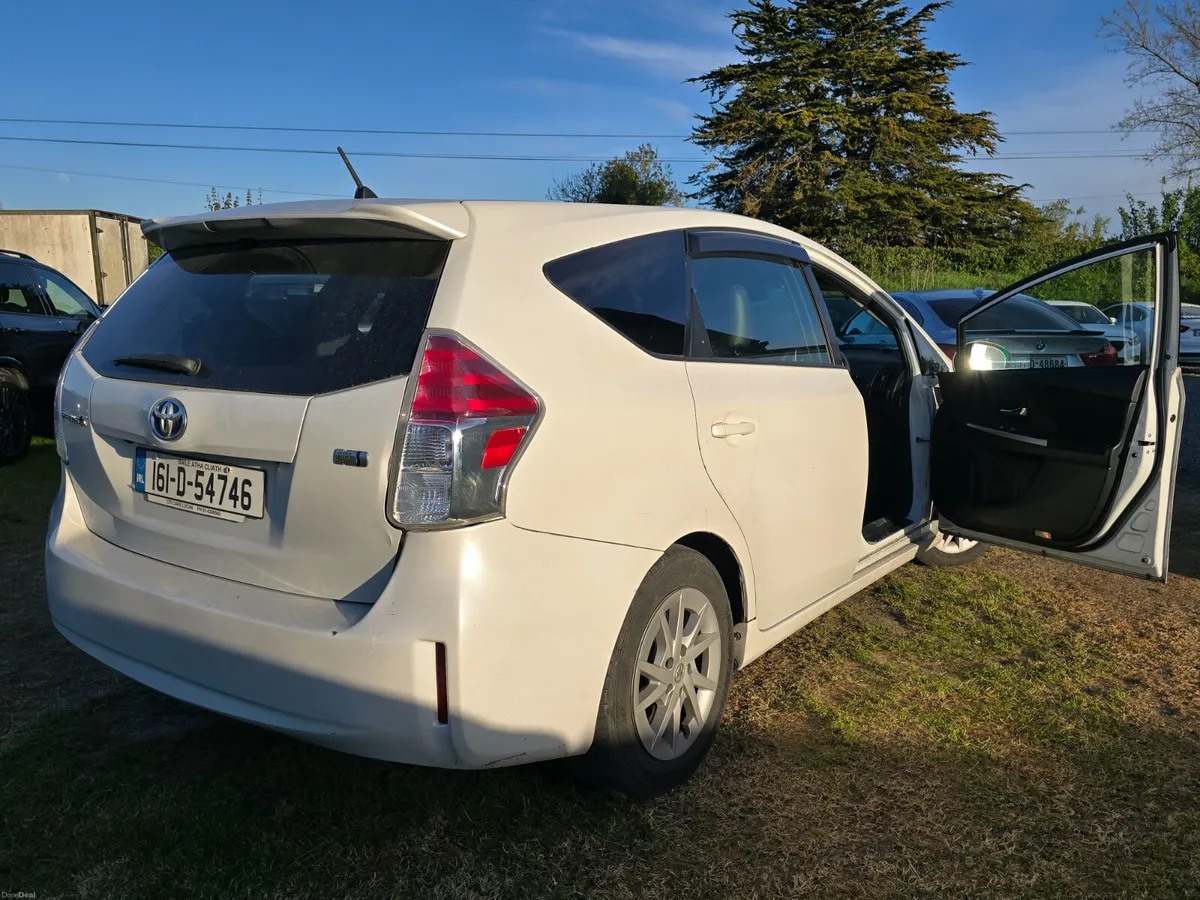 Toyota Prius 2016 alpha wagon hybrid auto €6990 - Image 2