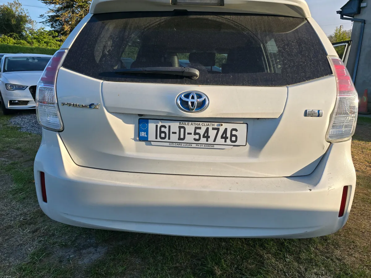 Toyota Prius 2016 alpha wagon hybrid auto €6990 - Image 3