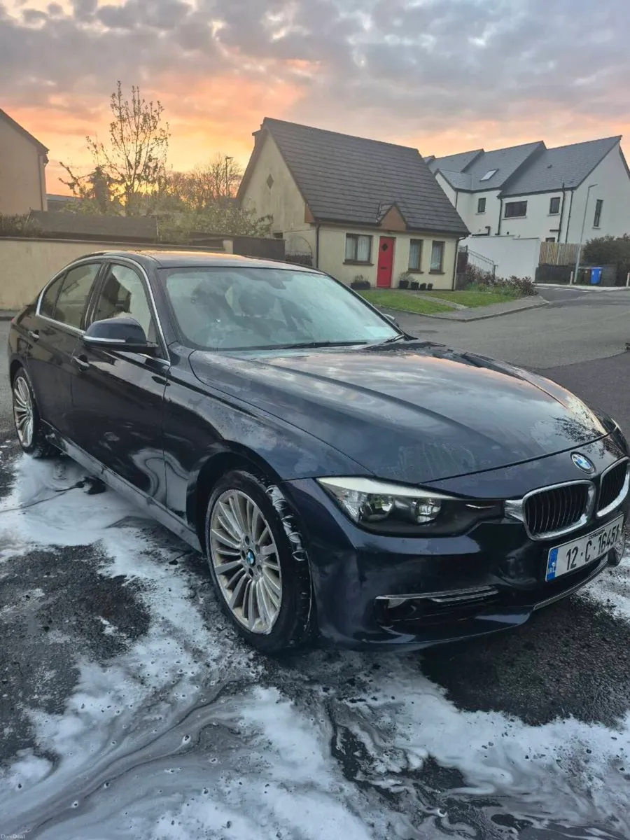 BMW 320D Luxury Model - Image 1