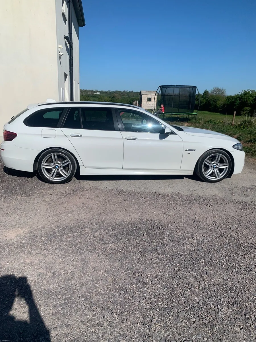 BMW 520d Touring - Image 2