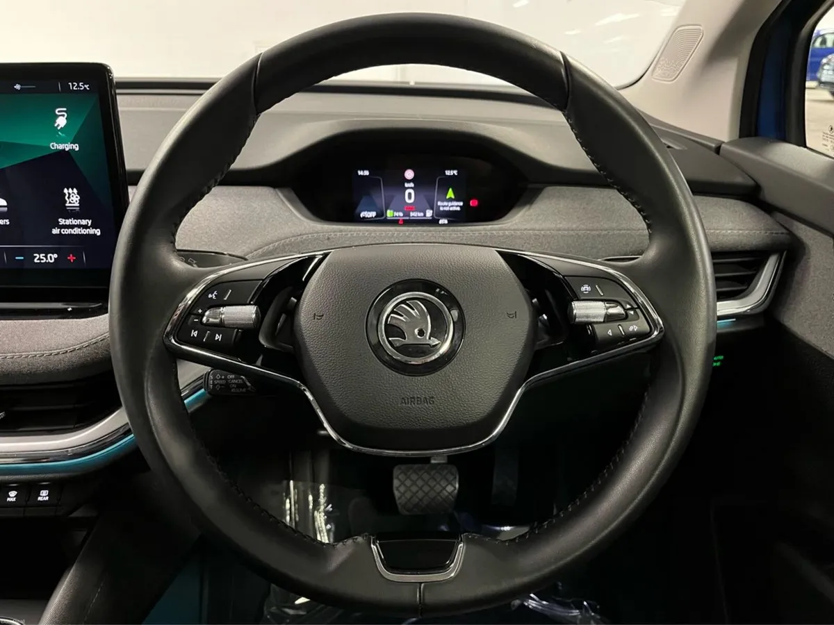Skoda Enyaq IV 80 - Reversing Camera - Ambient Lig - Image 5