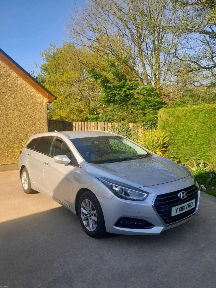 2016 HYUNDAI I40 1.7 CRDI BLUE DRIVE SE NAV 5DR - Image 2