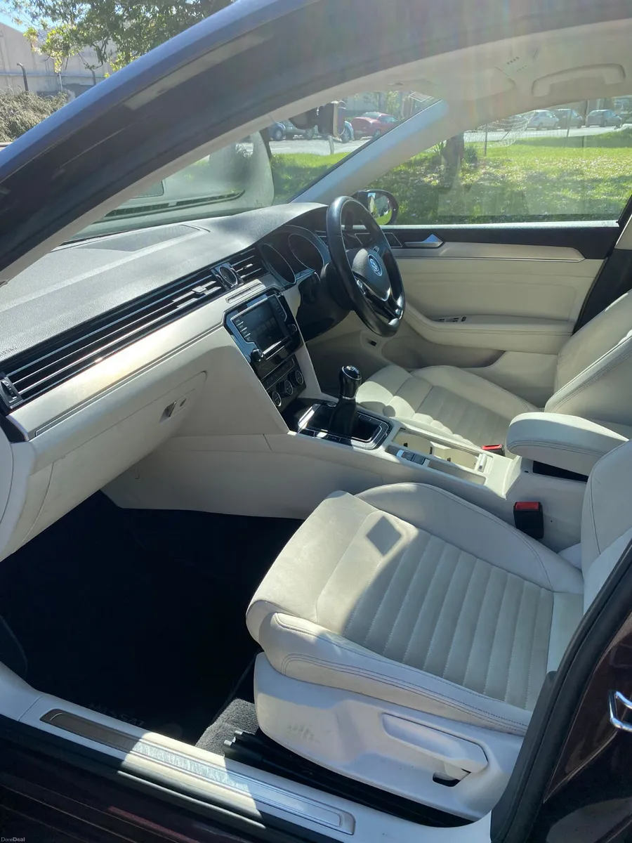 Volkswagen Passat 1.6 Highline - Image 4