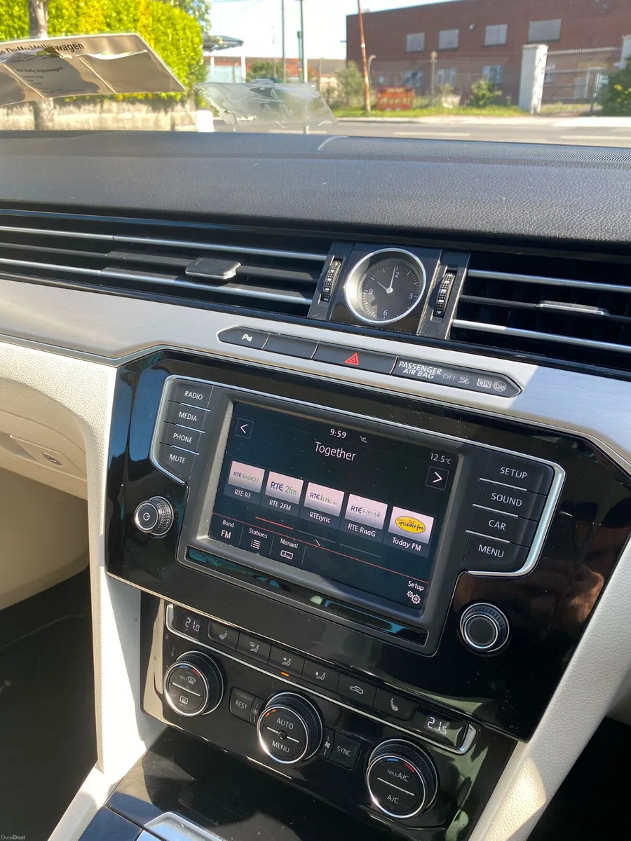 Volkswagen Passat 1.6 Highline - Image 3