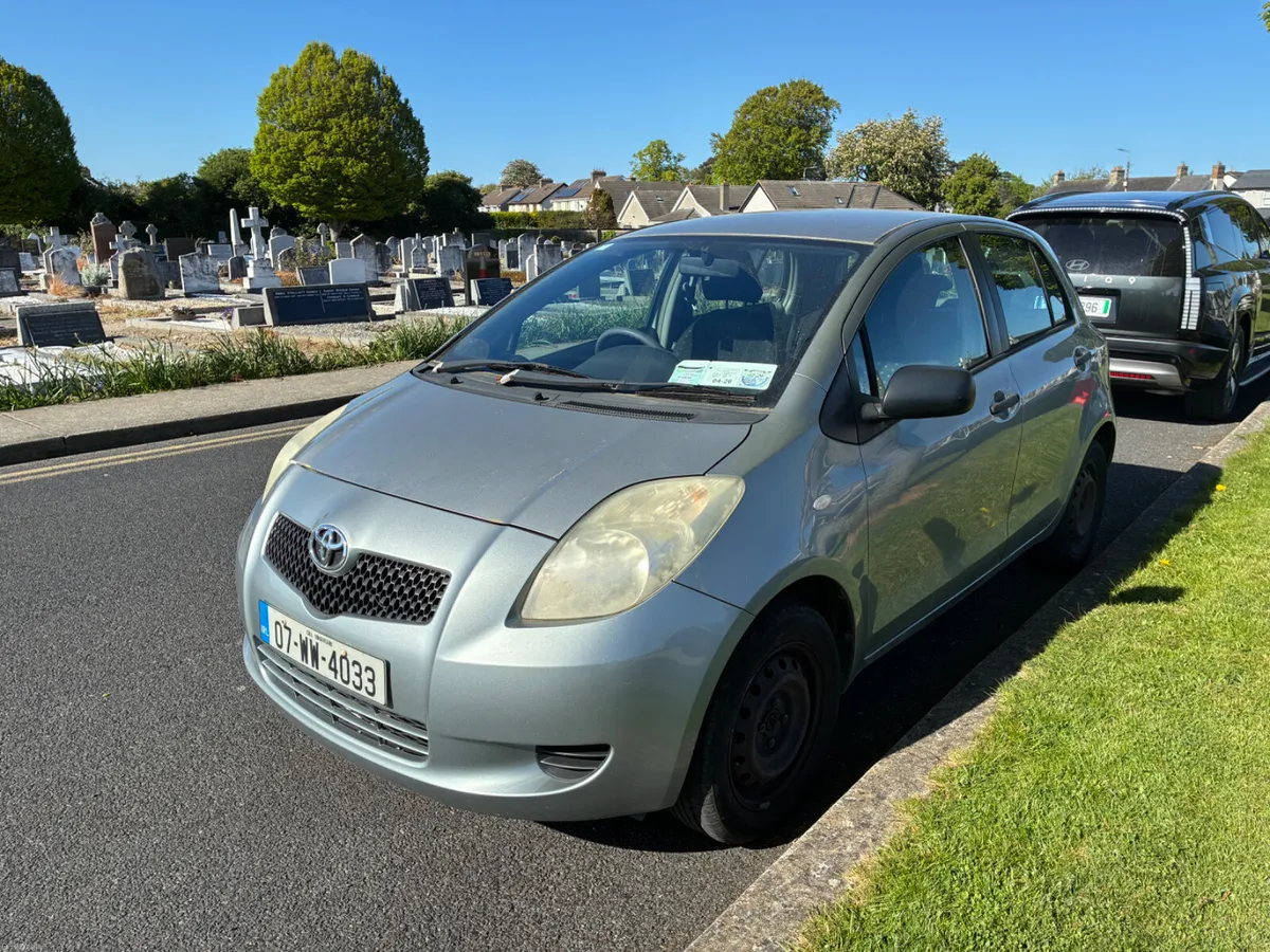 Toyota Yaris - €1,950 - Image 2