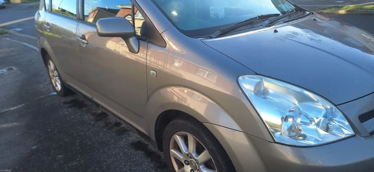 Toyota Corolla 2007 - Image 2