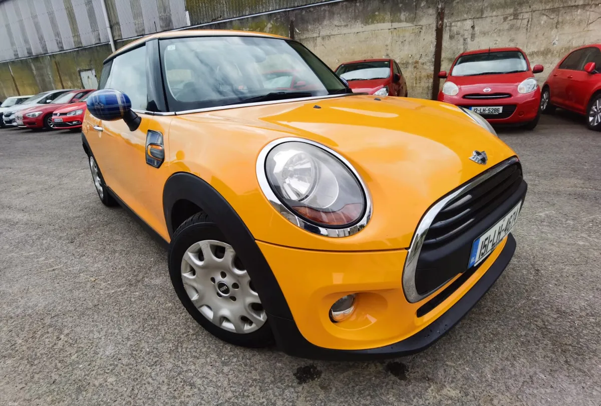 Mini Cooper Automatic 2015 - 54k km - 3DR - Image 2