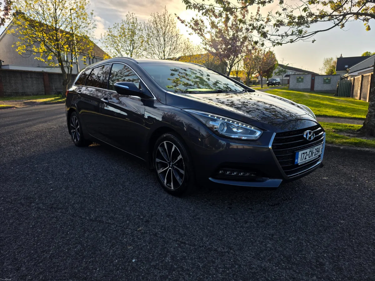 Hyundai i40 2017 ( NCT and TAX ) 1 owner car - Image 2