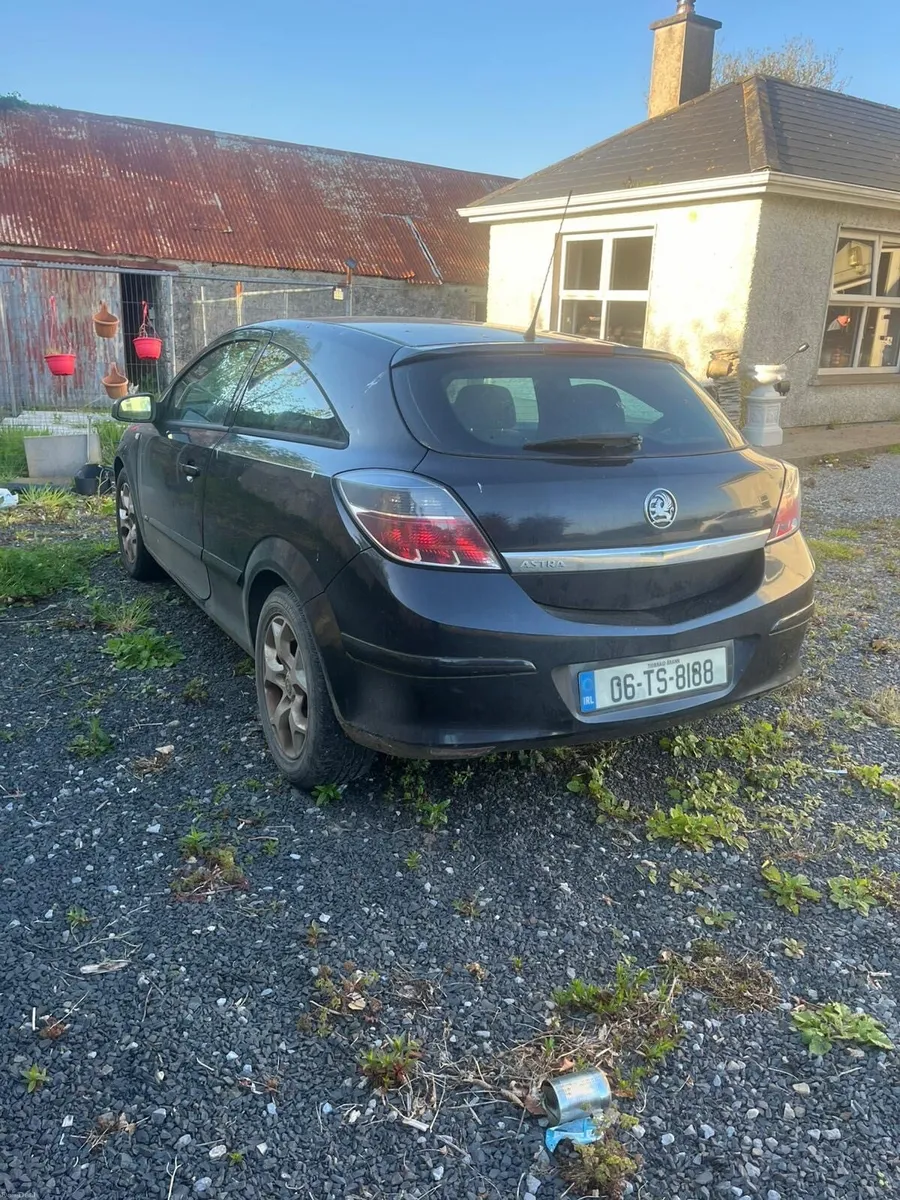 Vauxhall Astra 2006 * READ AD* - Image 2