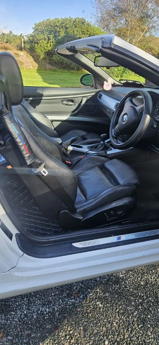 BMW 3-Series 2009 - Image 4