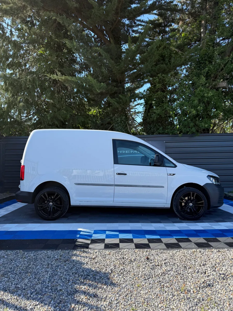 Volkswagen Caddy 2018 - Image 2