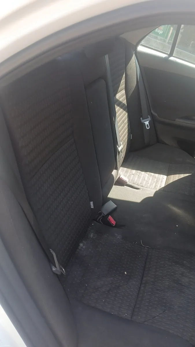 2010 toyota corolla 1.4 diesel nct until October26 - Image 3