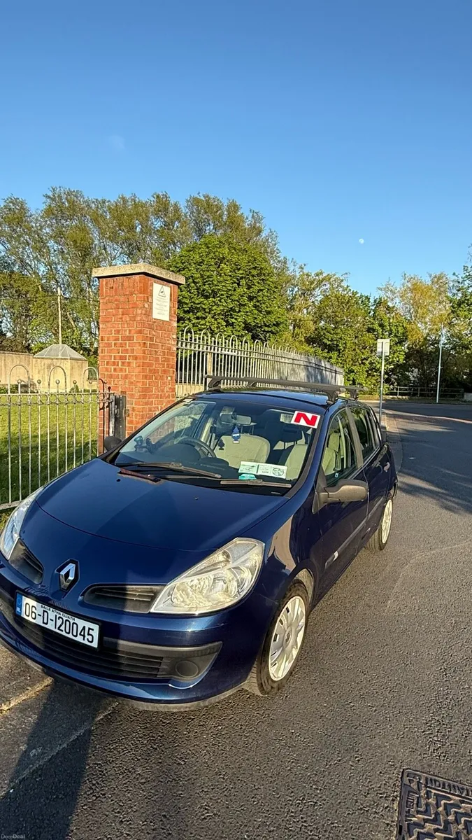 RENAULT CLIO 2006 LOW MILAGE - Image 3