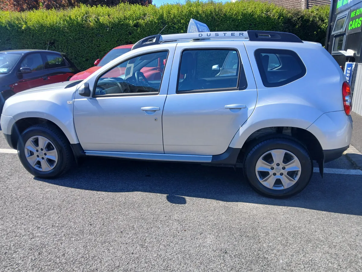 Dacia Duster diesel low kms  2017 - Image 3