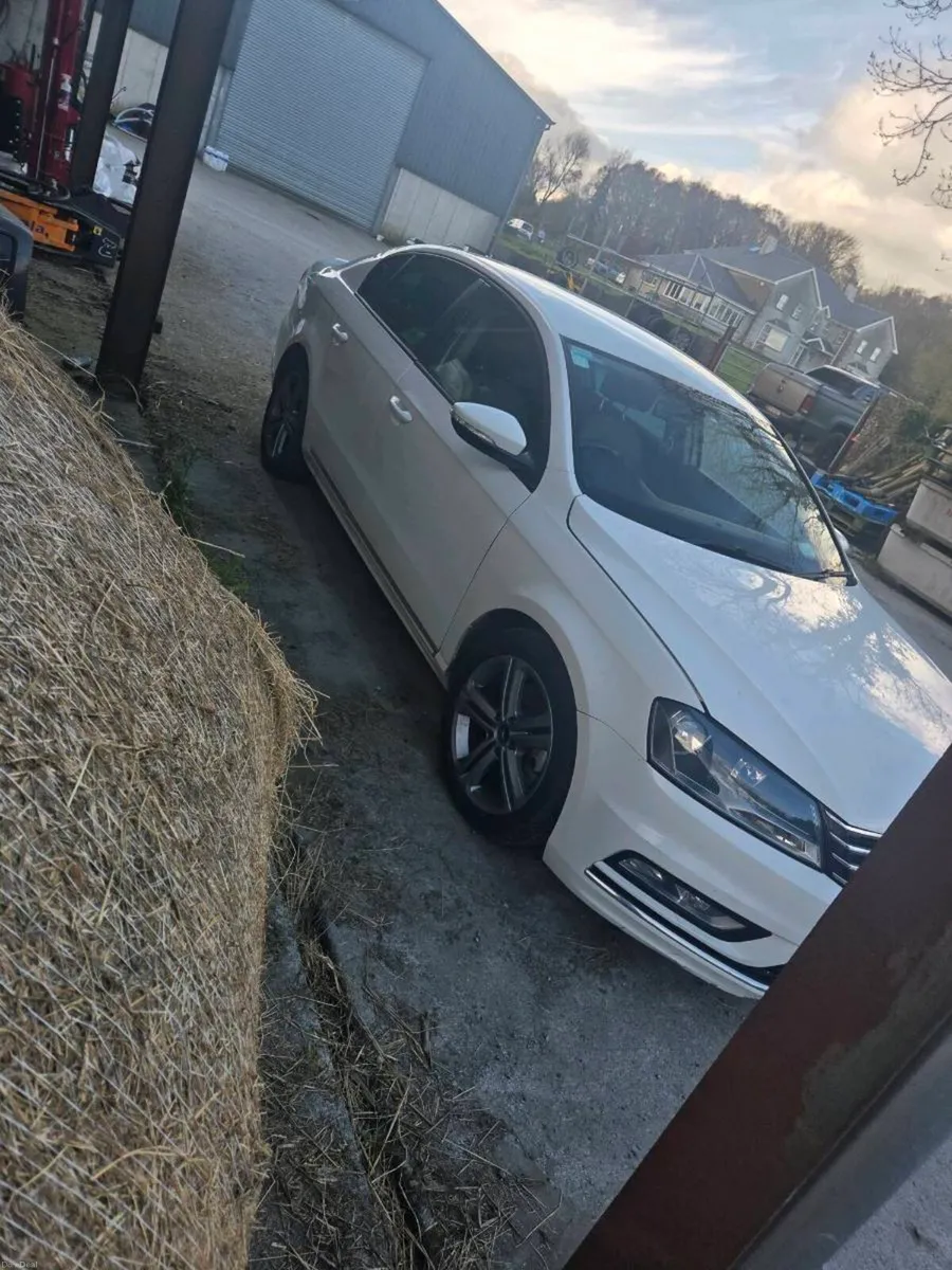 Volkswagon passat R line - Image 4