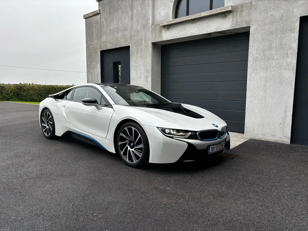 BMW I8 - Image 3