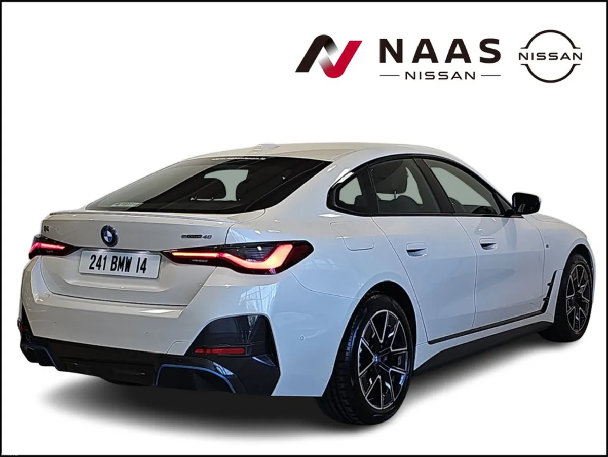 BMW i4 EDRIVE40 M SPORT - Image 4