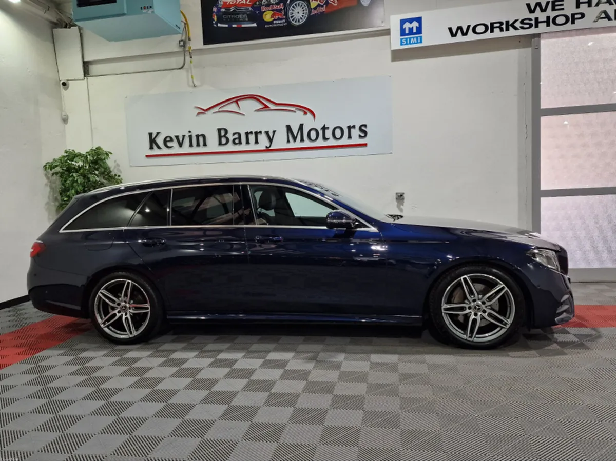 Mercedes-Benz E-Class ESTATE E220 AMG LINE 9G AUTO - Image 4