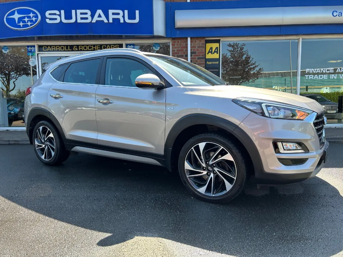Hyundai Tucson Tucson Executive in Platinum + Char - Image 2