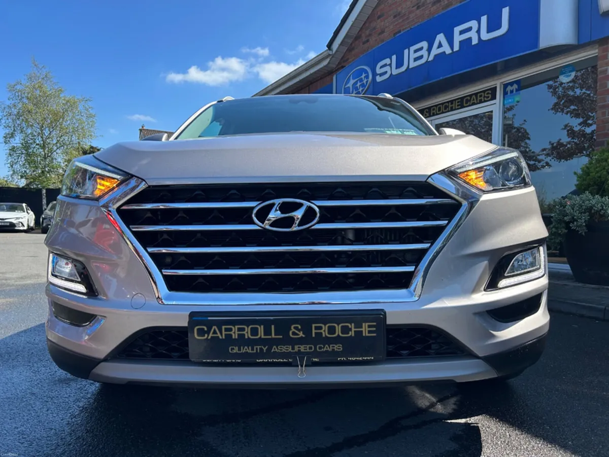 Hyundai Tucson Tucson Executive in Platinum + Char - Image 4