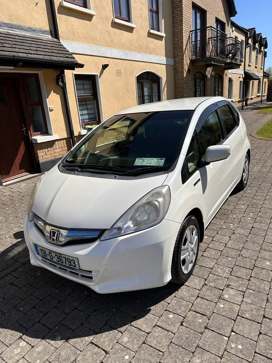 Honda Fit 1.3 Petrol Hybrid - Image 3