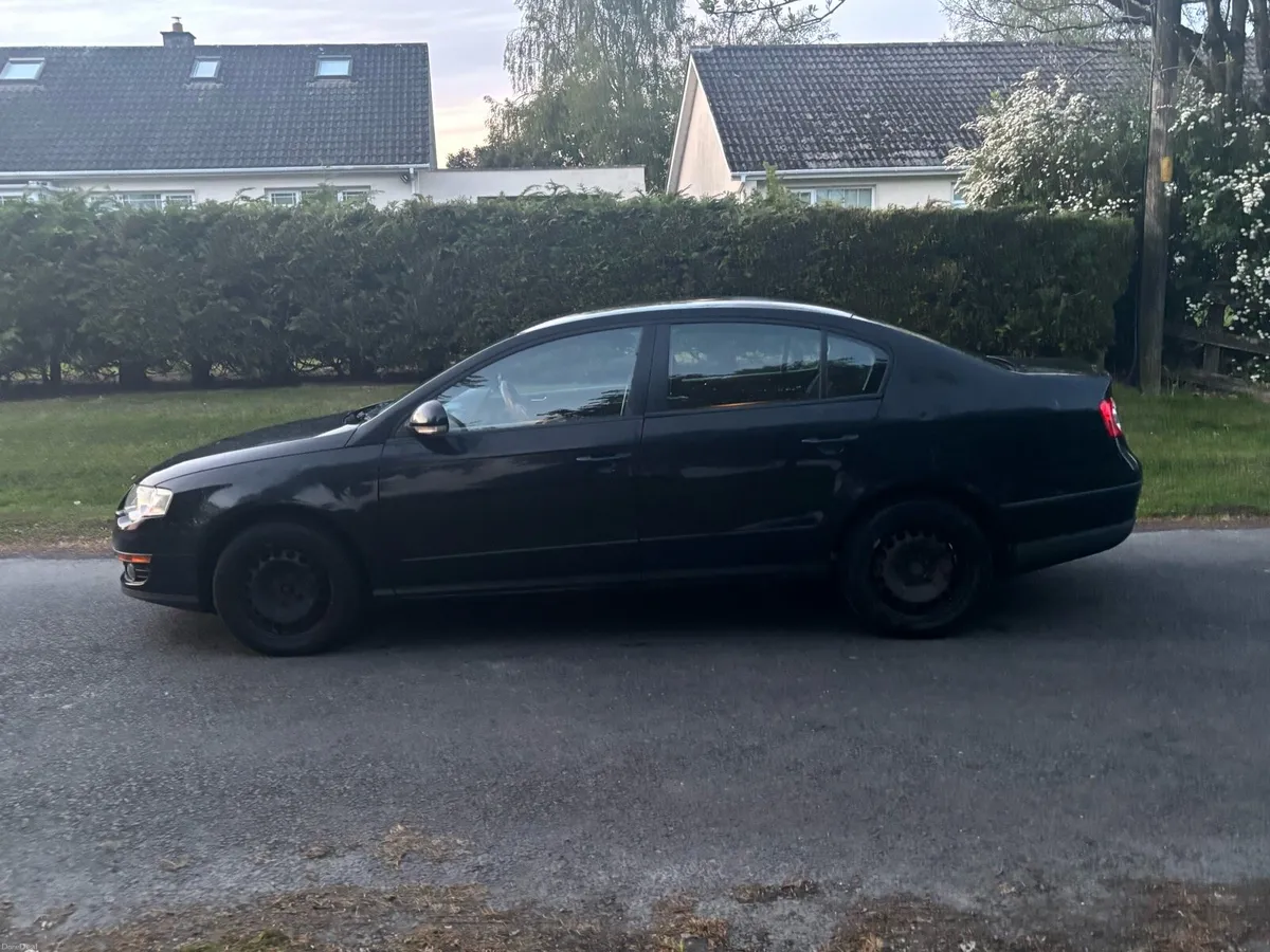 Volkswagen Passat - Image 2