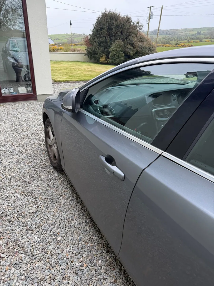 Volvo V40 2016 - Image 3