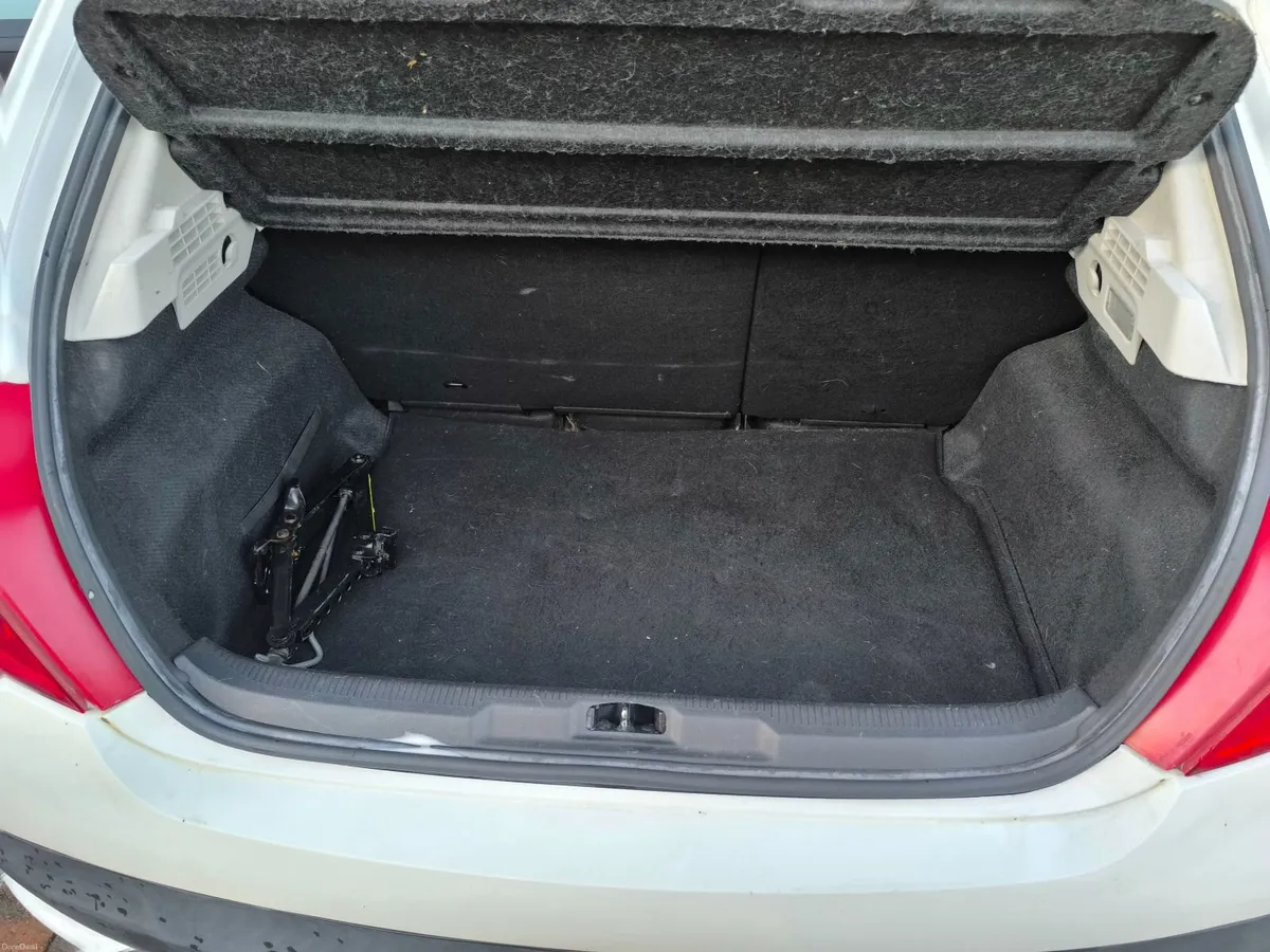 Peugeot 207 2012 - Image 4