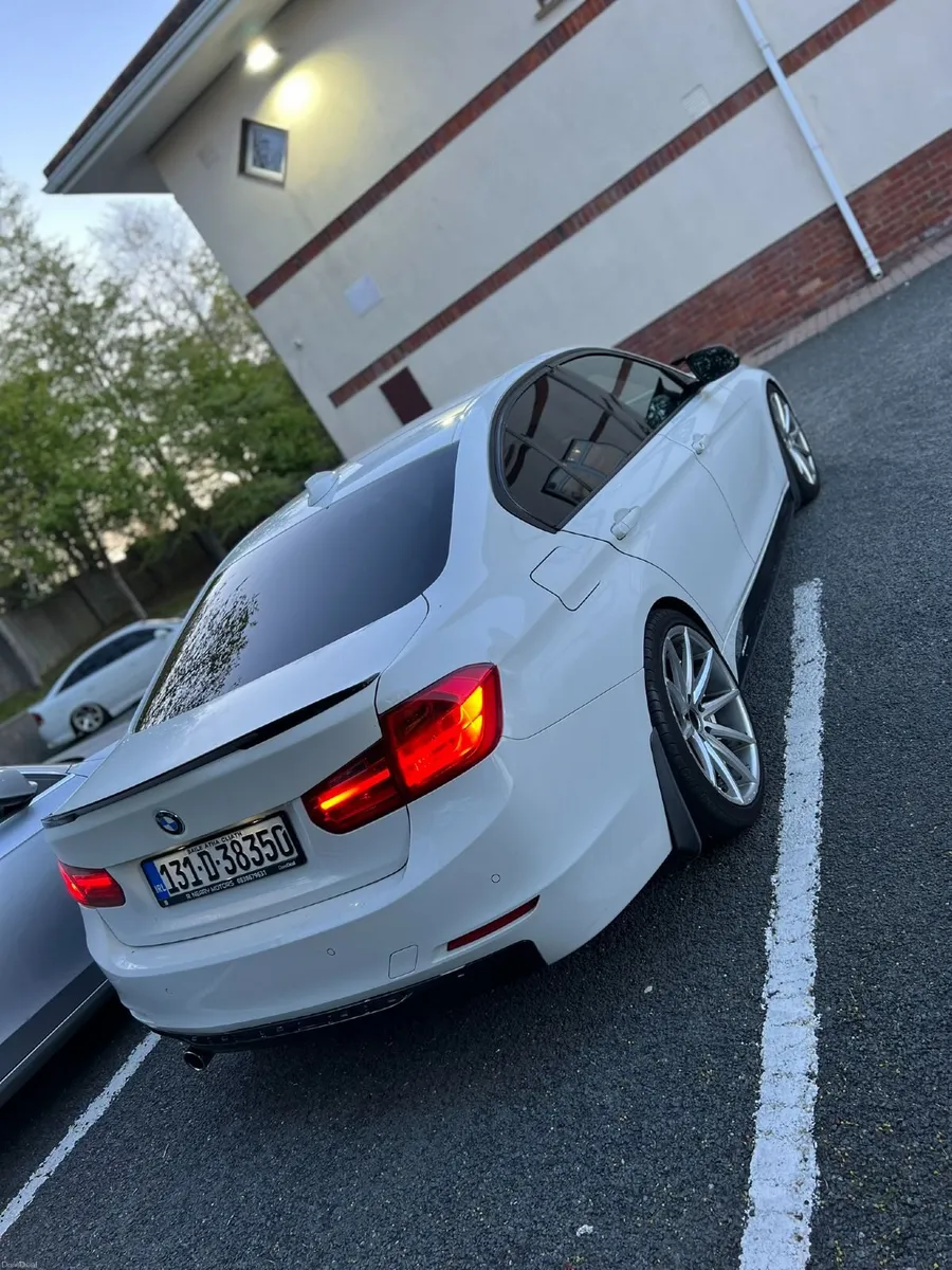 BMW 3-Series 2013 - Image 2