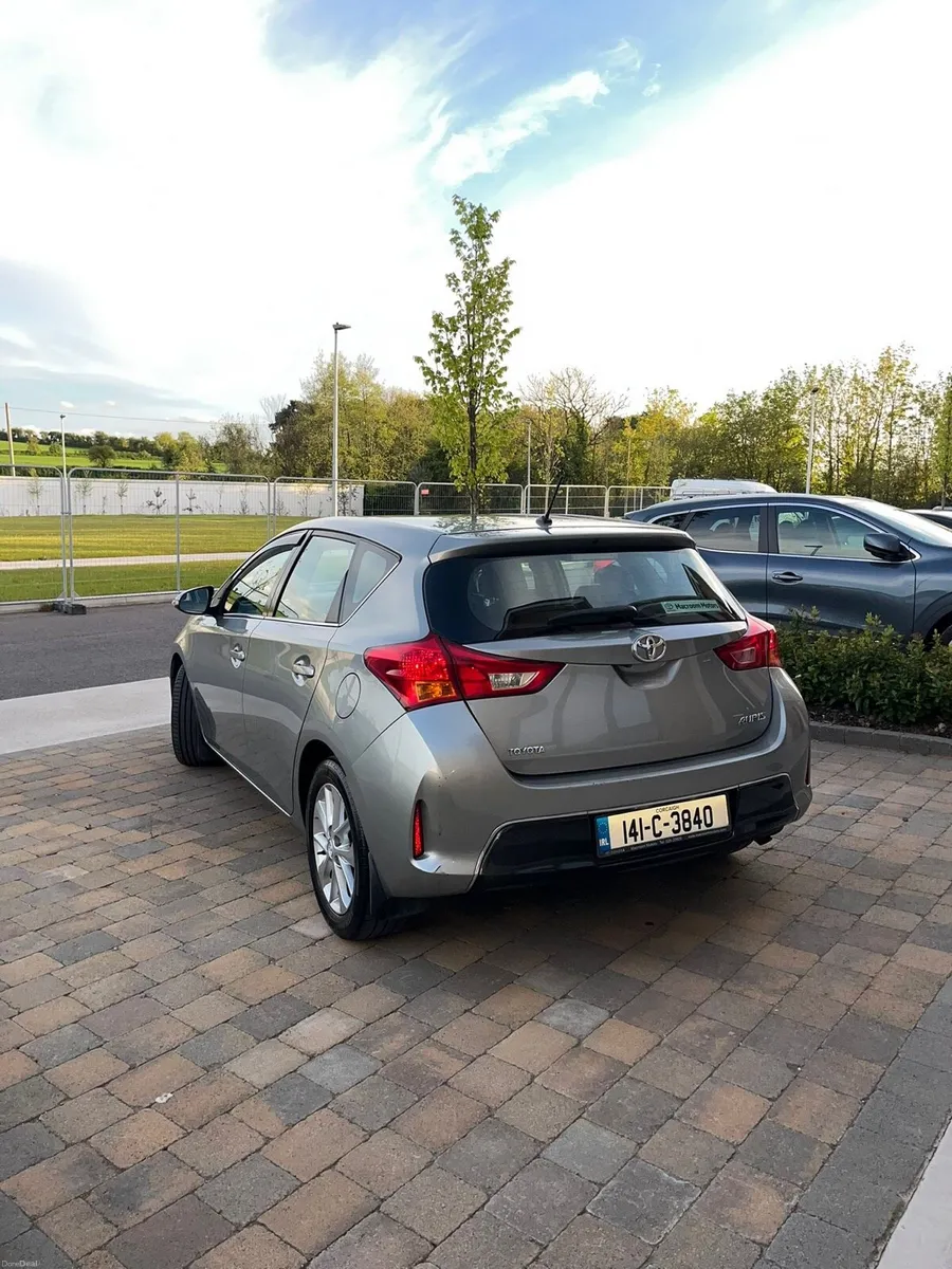 2014 Toyota Auris Luna 1.4 D4D - Image 4